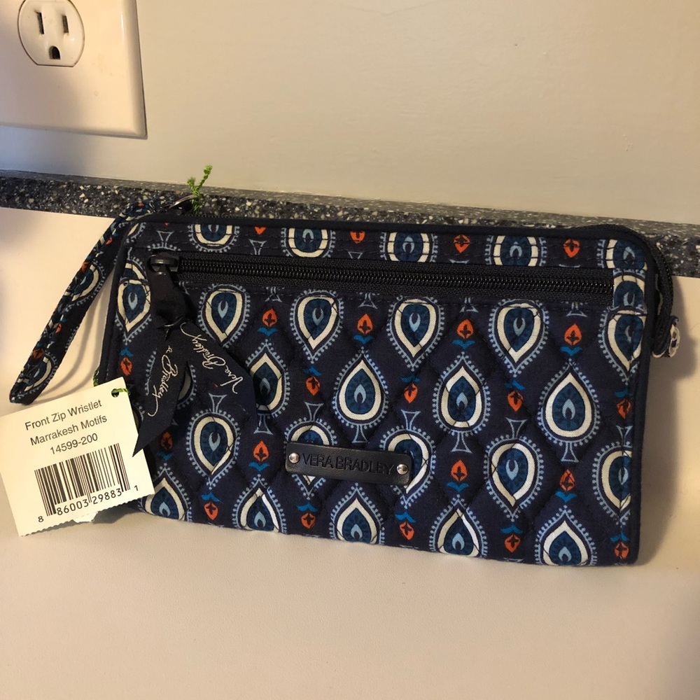 Vera Bradley front zip wristlet Marrakesh Motifs